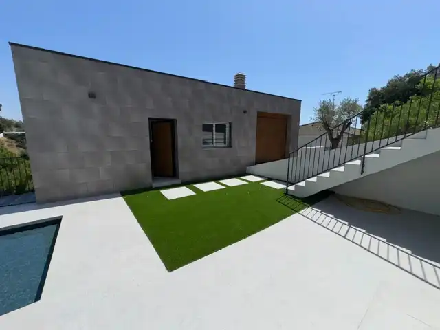 Exterior view of Houses for sale in Sant Pol de Mar  with Air Conditioner, Private garden and Terrace