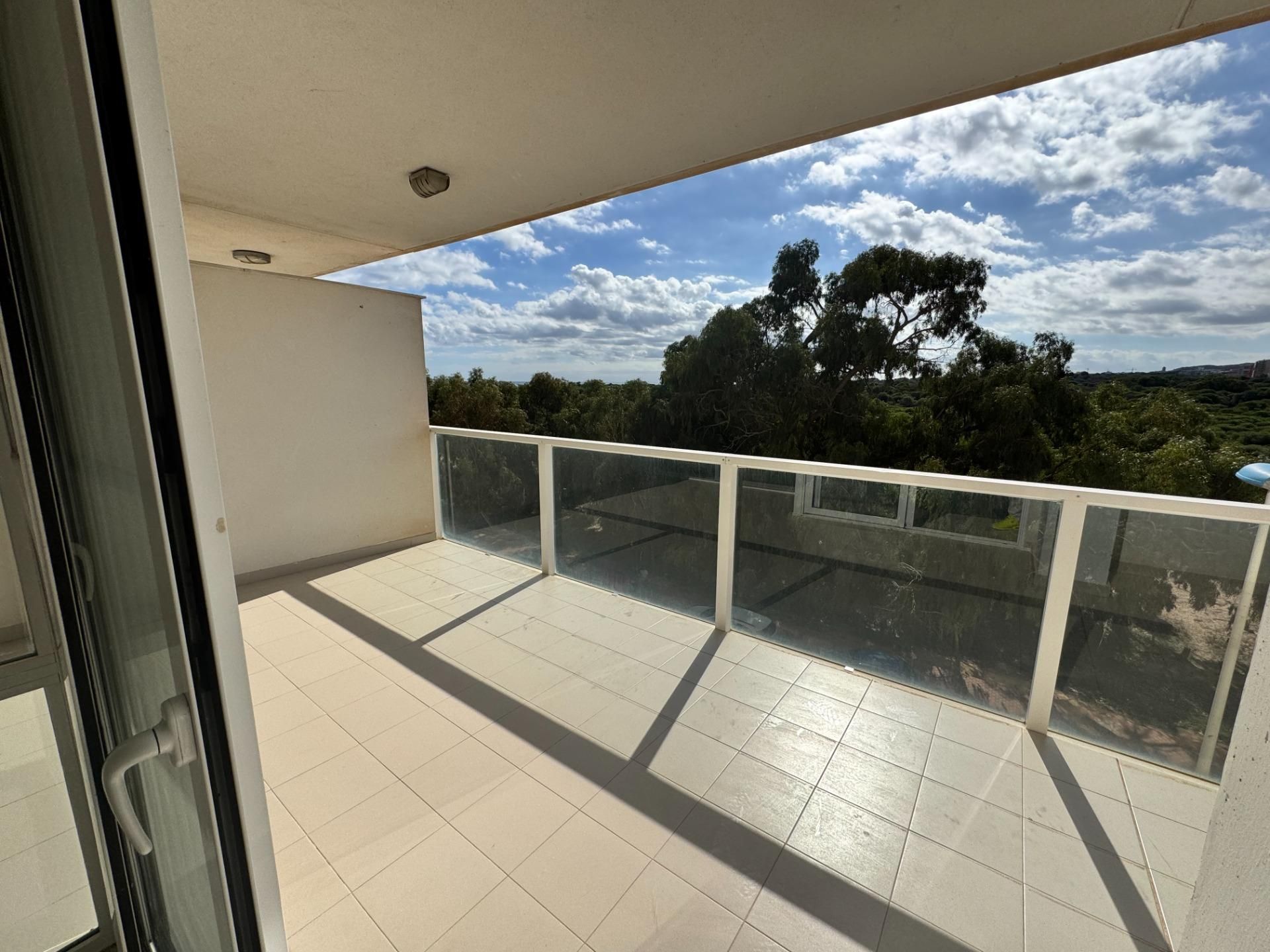 Terrassa de Apartament de lloguer en Guardamar del Segura amb Aire condicionat, Calefacció i Jardí privat