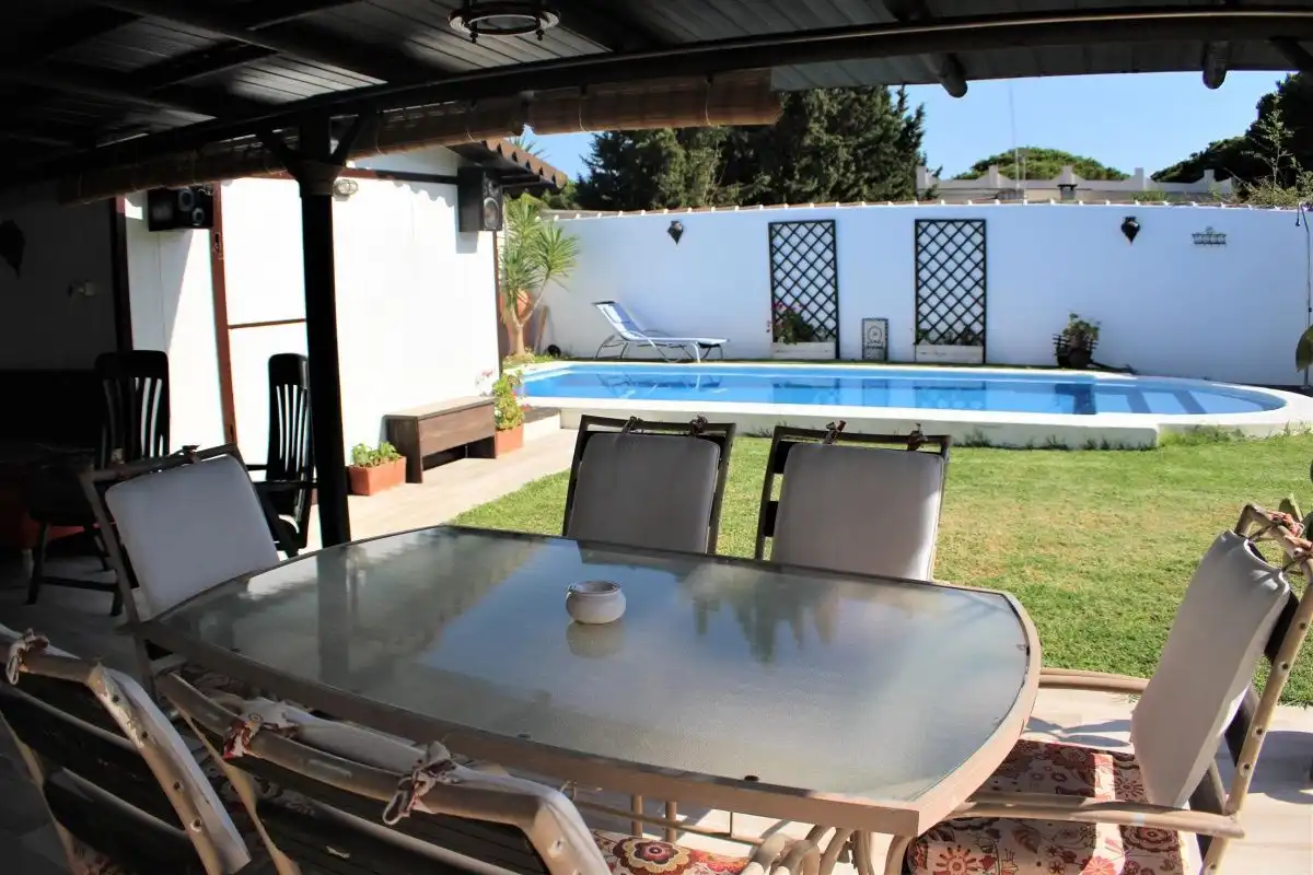 Jardí de Casa o xalet de lloguer en Chiclana de la Frontera amb Jardí privat, Terrassa i Piscina