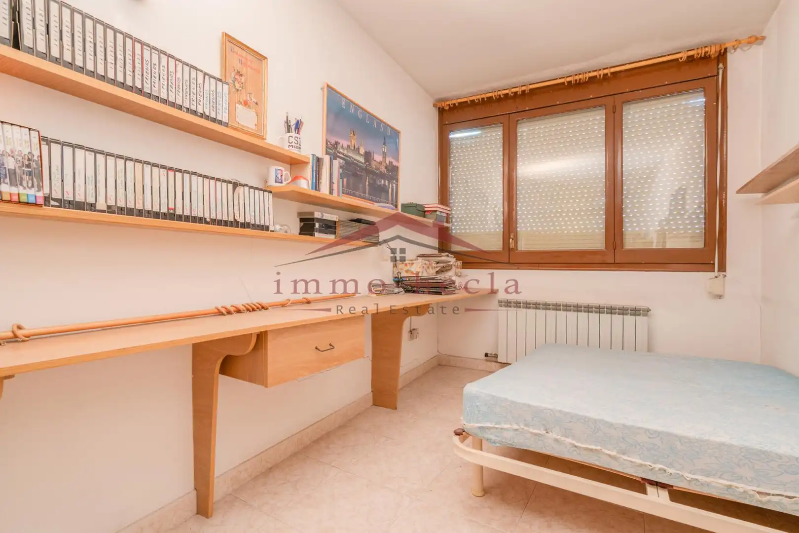 Habitación de Edificio en venta en Igualada