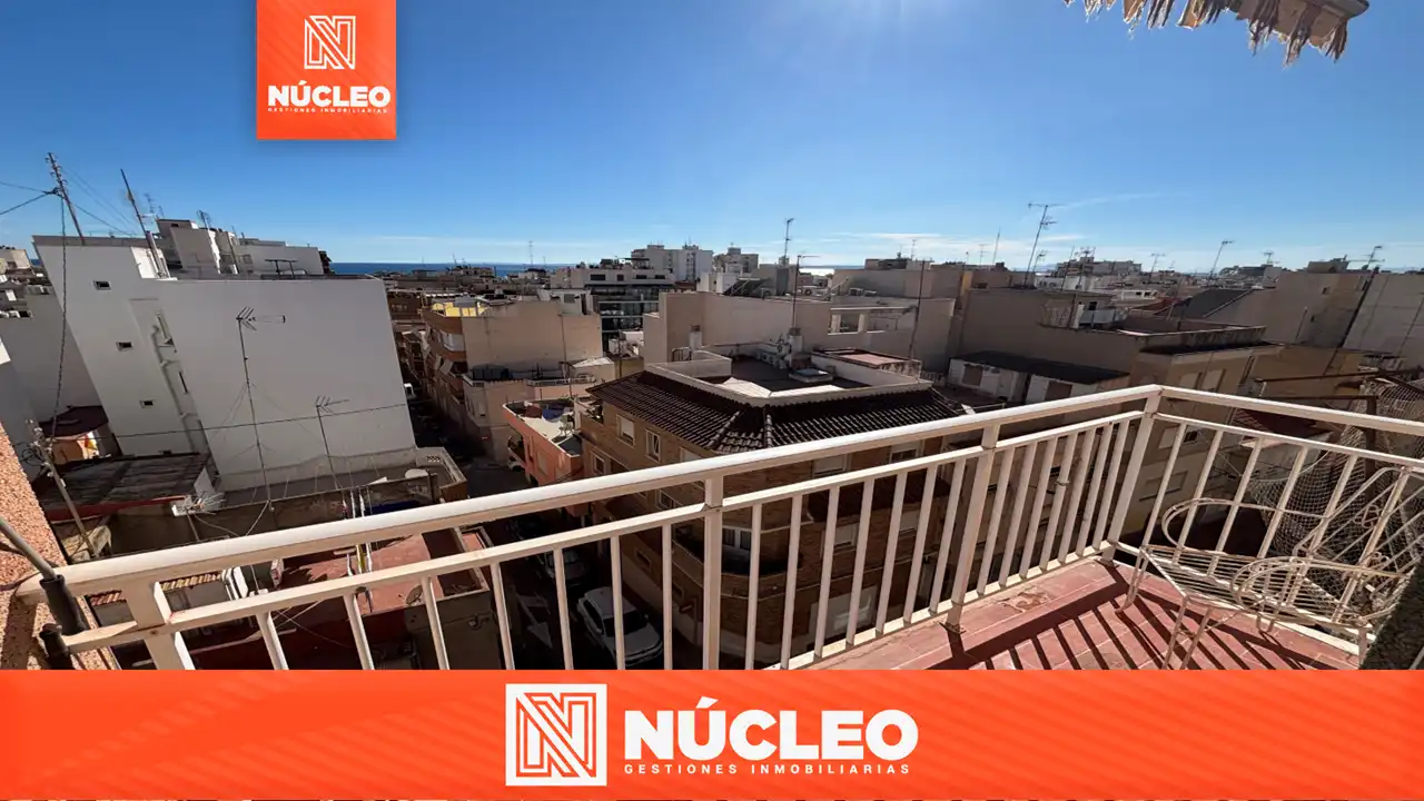 Piso en venta en Carrer Dean Llopez 71