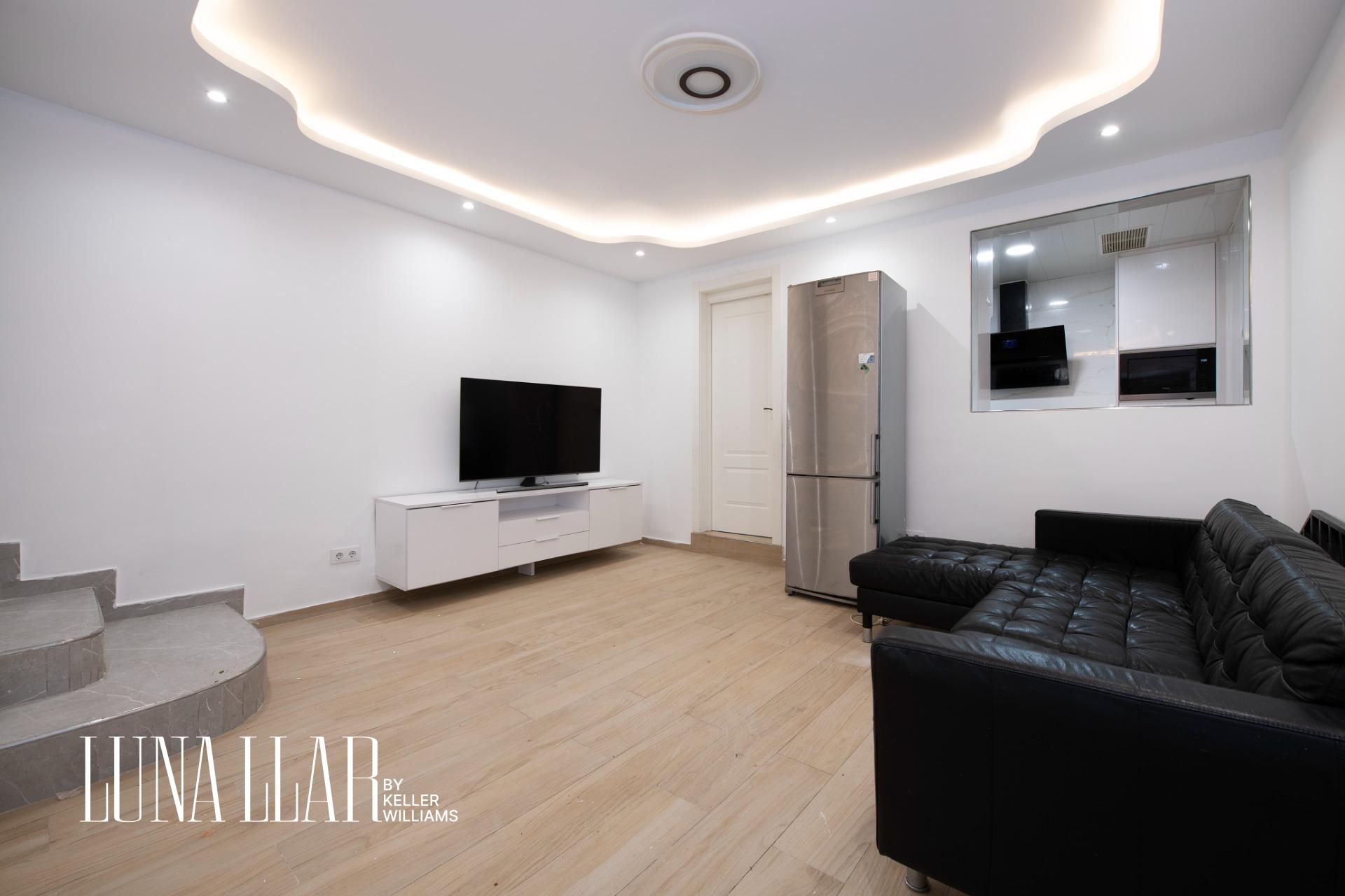 Sala d'estar de Finca rústica en venda en Sant Boi de Llobregat