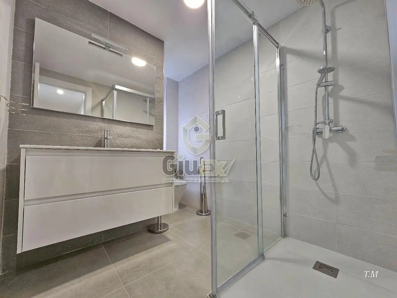 Bany de Apartament en venda en Cáceres amb Aire condicionat, Calefacció i Terrassa