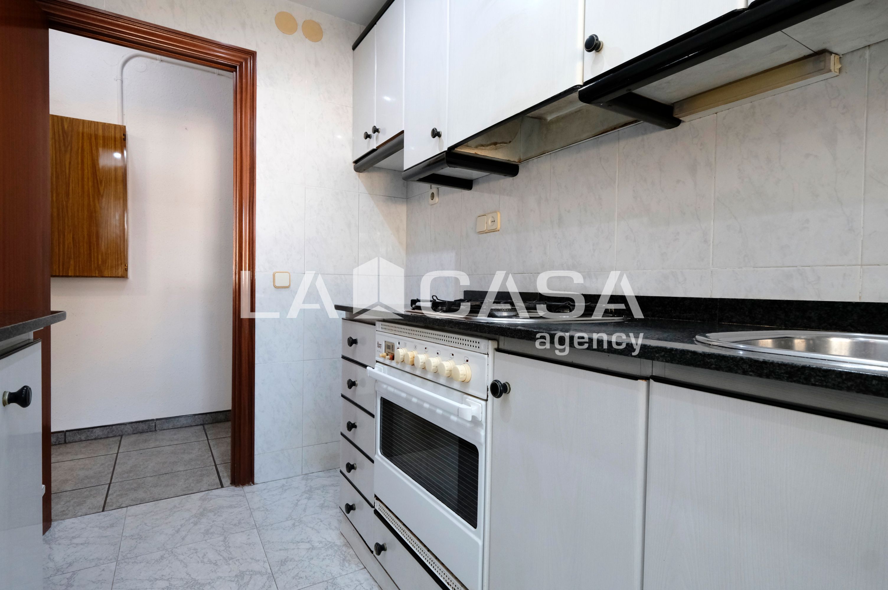 Kitchen of Flat for sale in  Barcelona Capital  with Heating