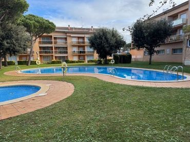 Mini appartamento con piscina in vendita a Platja de Pals