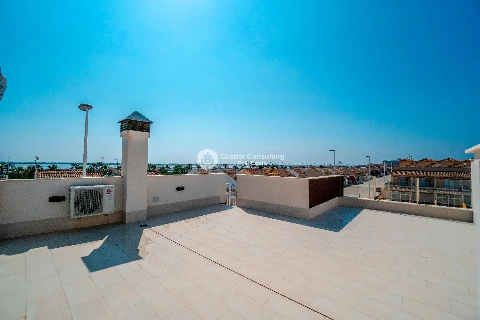 Terrassa de Dúplex en venda en San Pedro del Pinatar amb Calefacció, Terrassa i Piscina