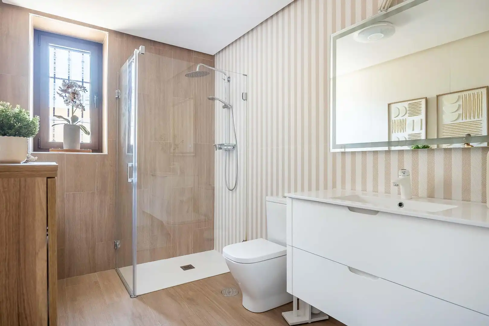 Baño de Casa o chalet en venta en Montequinto con Aire acondicionado, Jardín privado y Terraza