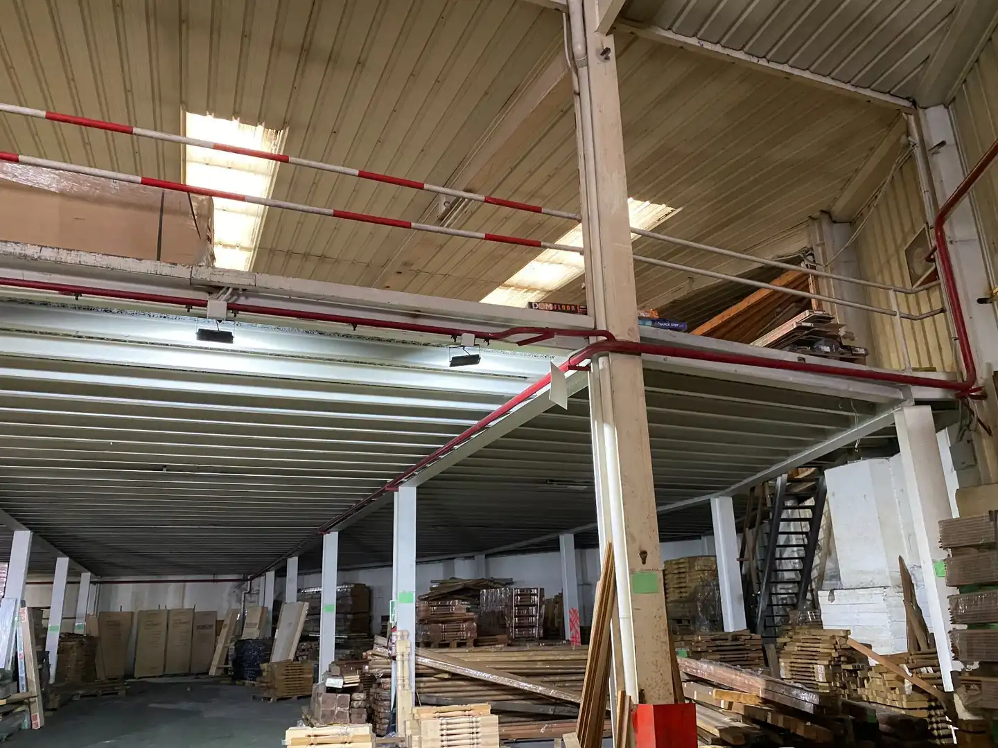 Industrial buildings for rent in Santander