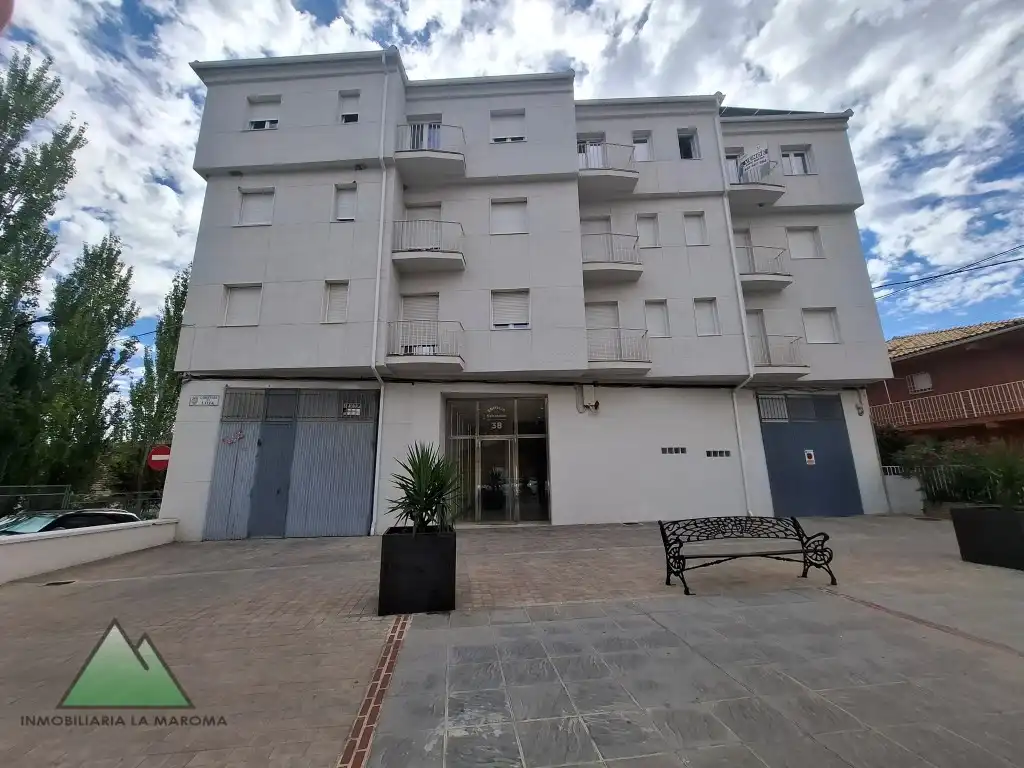 Penthouse with terrace for sale in Calle Fuerte