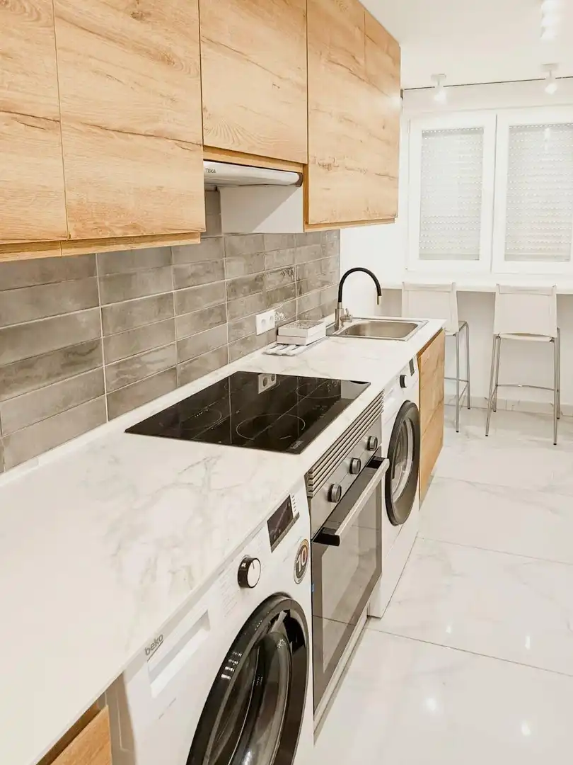 Cocina de Piso para compartir en Madrid con Aire acondicionado, Calefacción y Amueblado