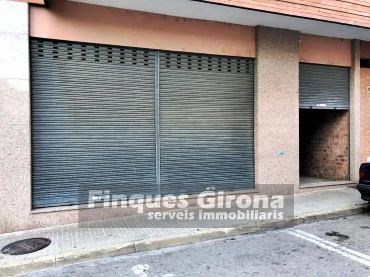 Locale commerciale in vendita a Calle riera rimau 15