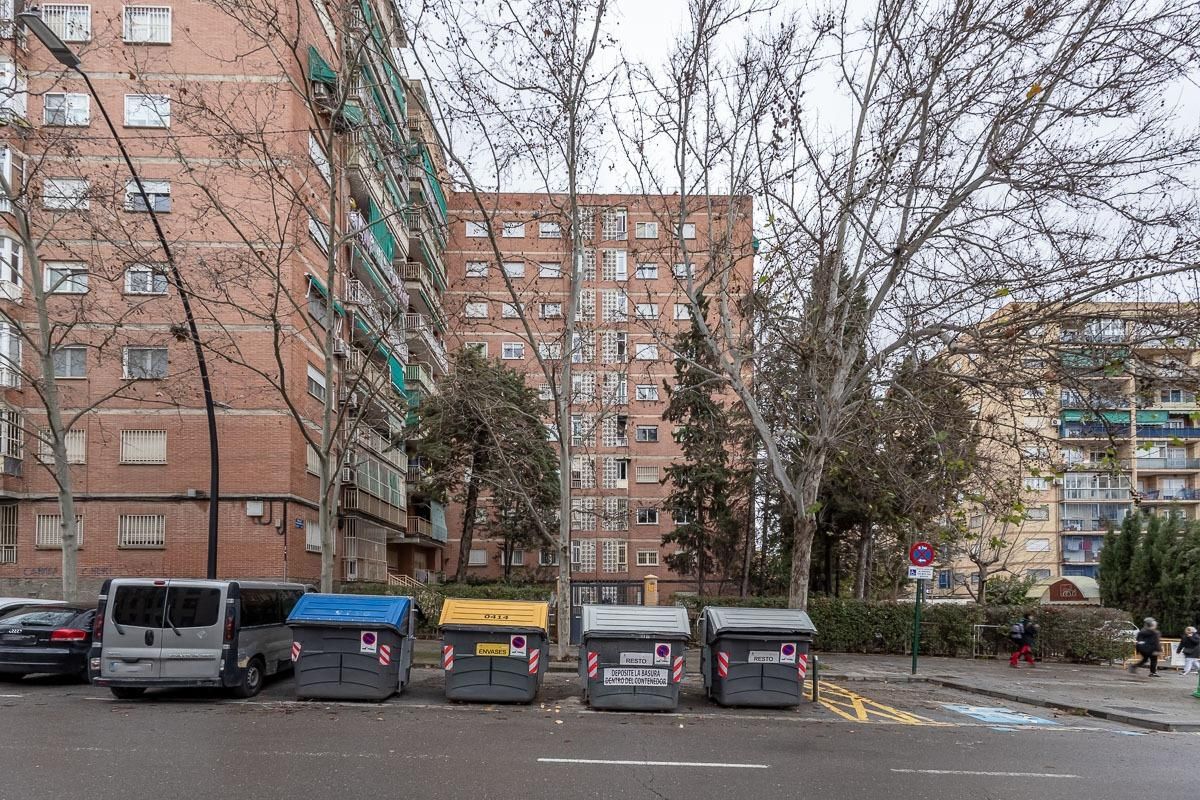 Exterior view of Flat for sale in  Granada Capital