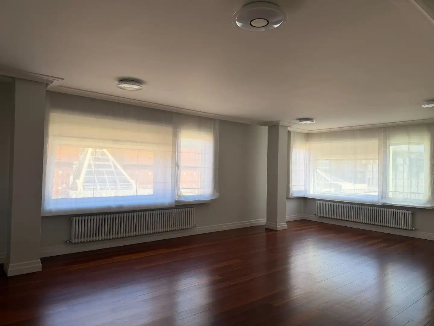 Sala d'estar de Pis en venda en Abando - Albia