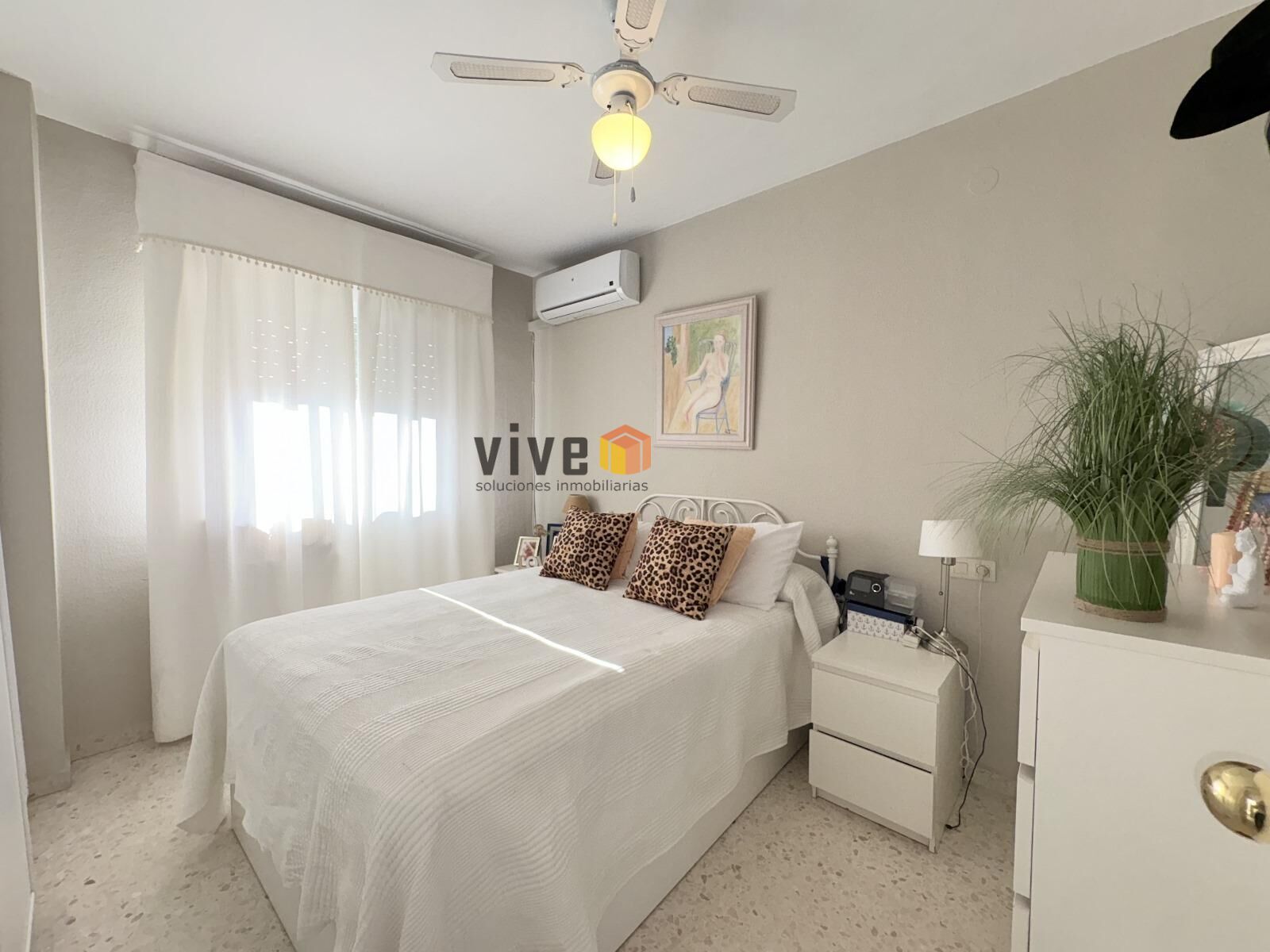 Bedroom of Flat for sale in Mairena del Aljarafe  with Air Conditioner