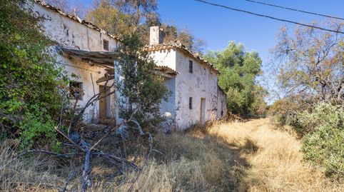 En uno de los pueblos más bonitos de España, finca ideal para rehabilitar y usar como alojamiento turístico