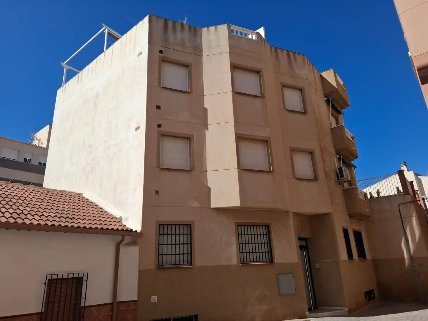 Vista exterior de Piso en venta en Torrenueva Costa con Amueblado y Balcón