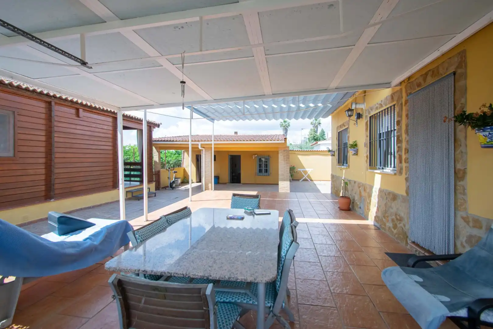 Terrace of Houses for sale in Mairena del Aljarafe  with Air Conditioner, Heating and Private garden