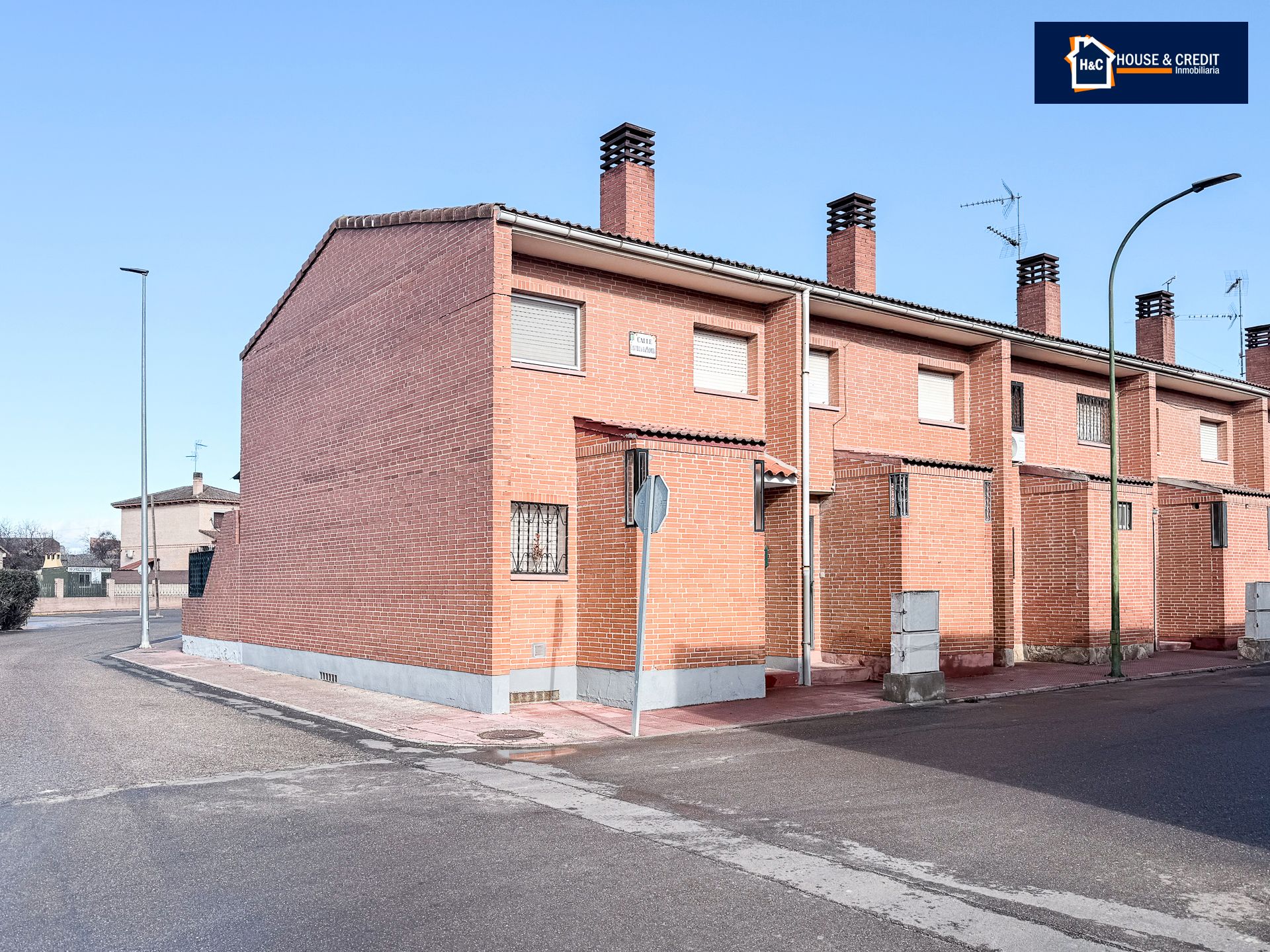 Exterior view of Single-family semi-detached for sale in Santa Olalla  with Air Conditioner, Heating and Private garden