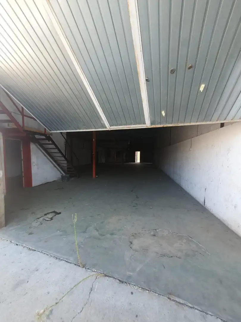 Nave industrial en alquiler en Este - Alcosa- Torreblanca, imagen 3