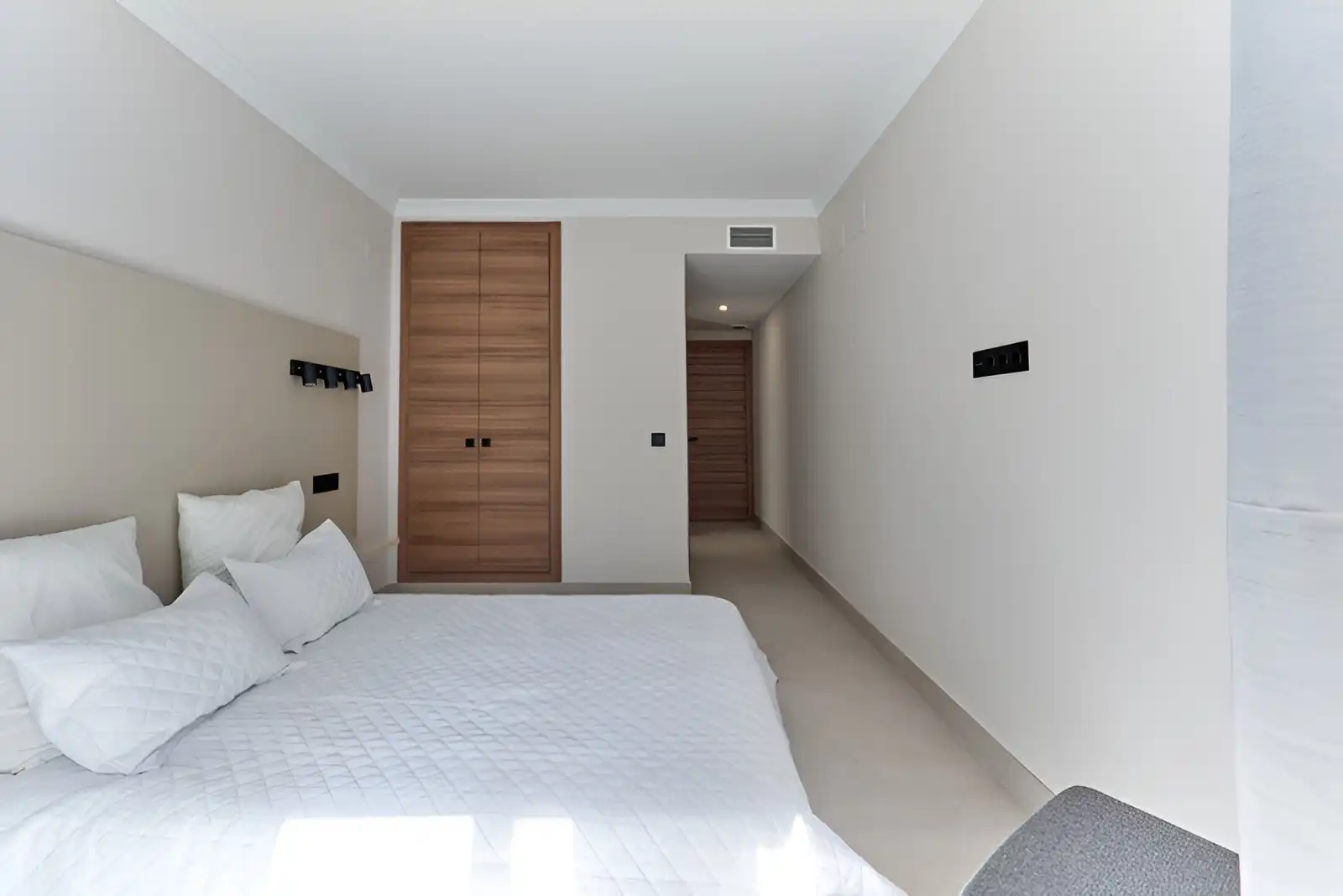 Dormitori de Planta baixa en venda en Marbella amb Aire condicionat, Terrassa i Traster