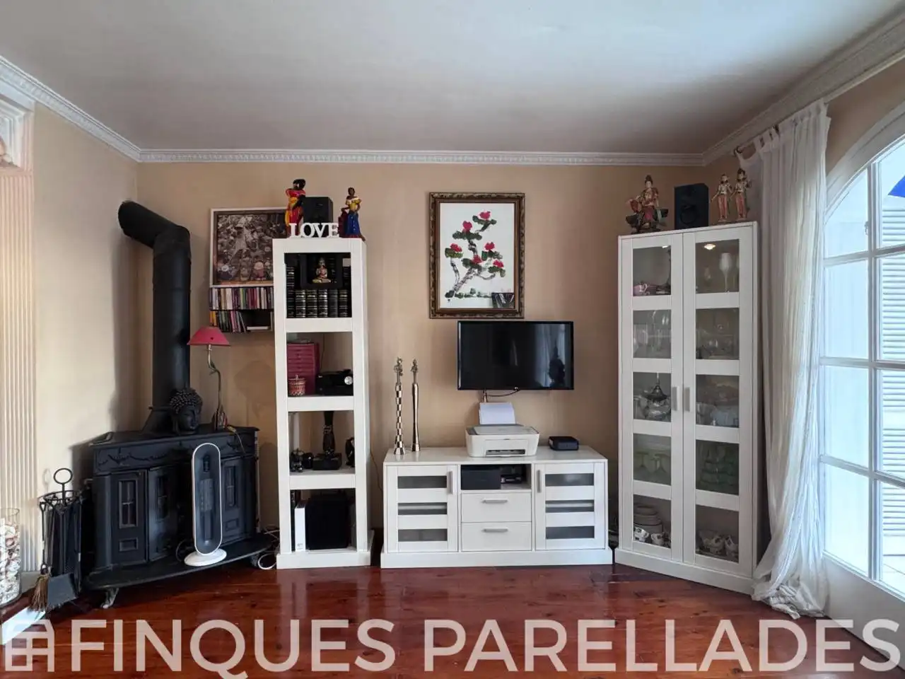 Sala d'estar de Casa adosada en venda en Sitges amb Aire condicionat, Calefacció i Jardí privat