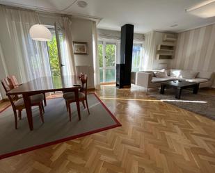 Living room of Flat to rent in  Logroño  with Air Conditioner, Heating and Parquet flooring