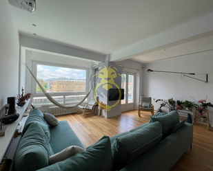 Sala d'estar de Apartament de lloguer en Donostia - San Sebastián  amb Balcó