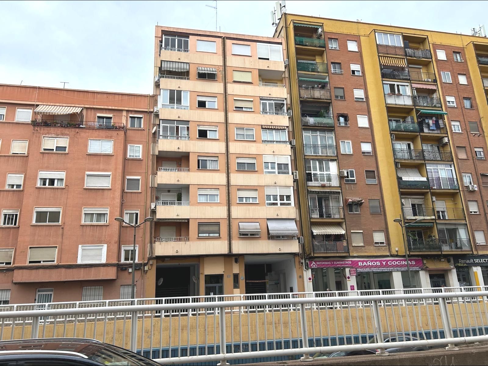 Garage to rent in Barrio de Benicalap