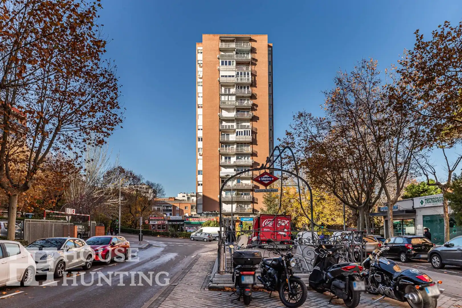 Vista exterior de Piso en venta en Madrid con Calefacción