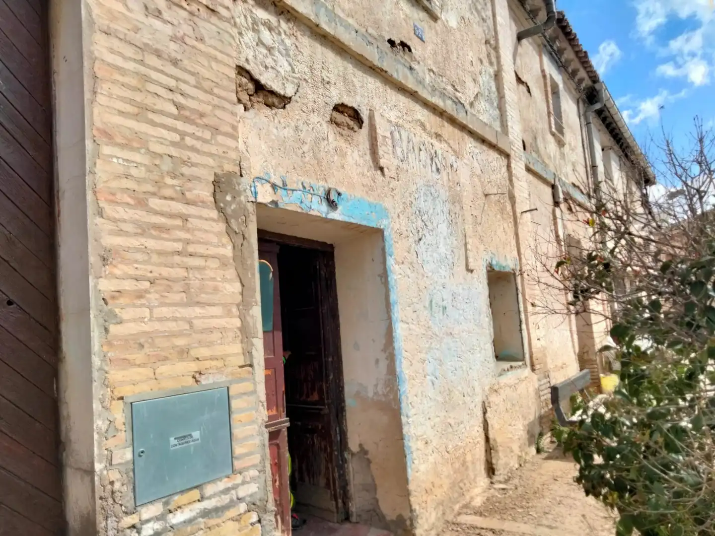 Vista exterior de Casa o chalet en venta en Zaragoza con Trastero