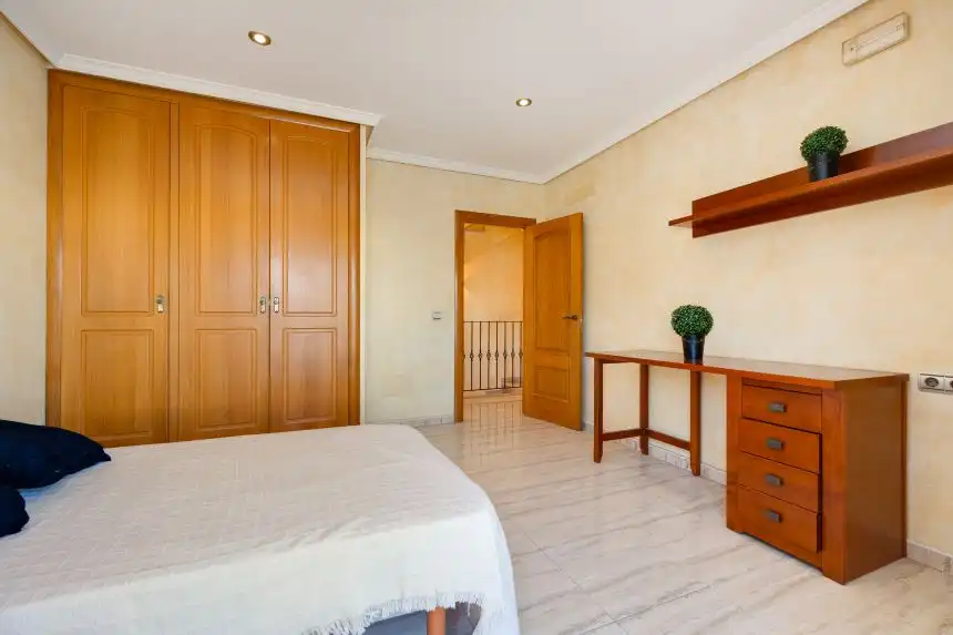 Habitación de Casa adosada en venta en Rojales con Aire acondicionado, Terraza y Amueblado