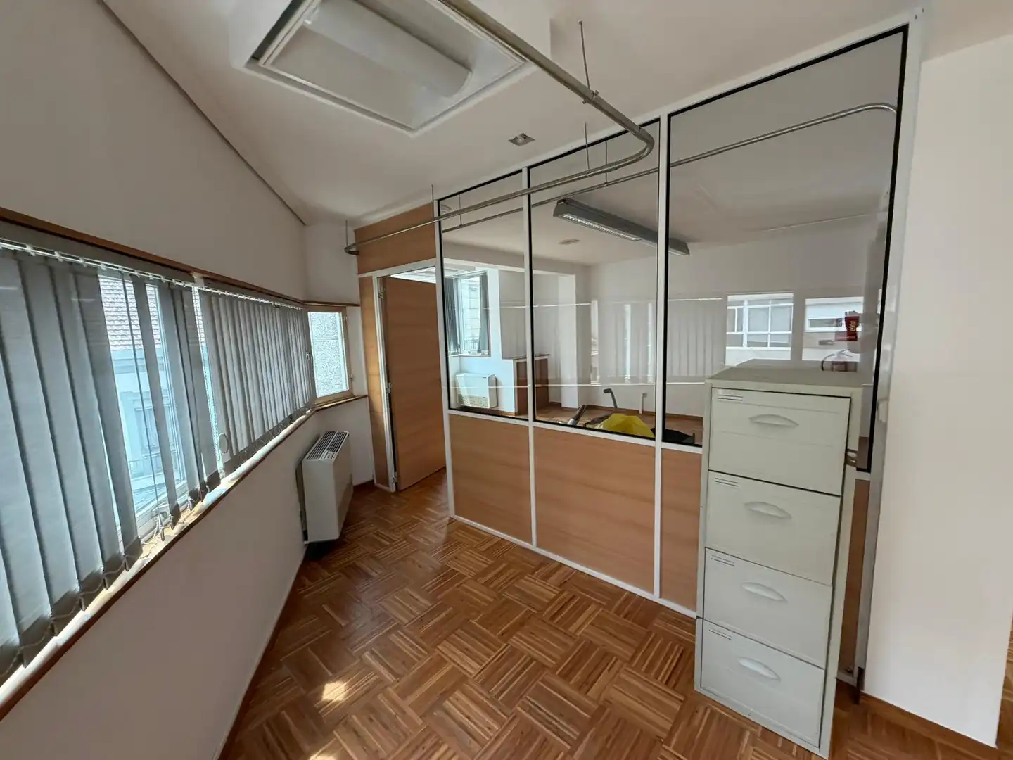 Büro zur Miete in Vigo  mit Klimaanlage