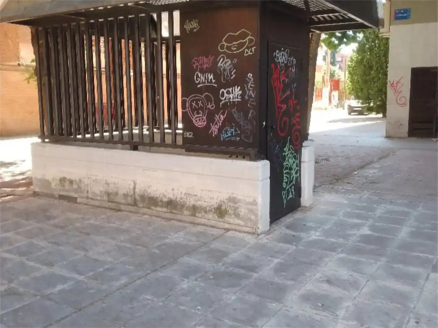 Vista exterior de Garatge en venda en Leganés