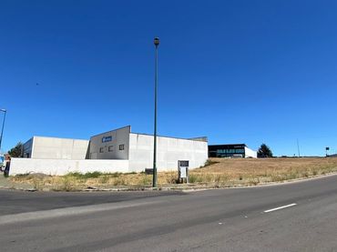 Terreno industrial en venta en Calle Raya