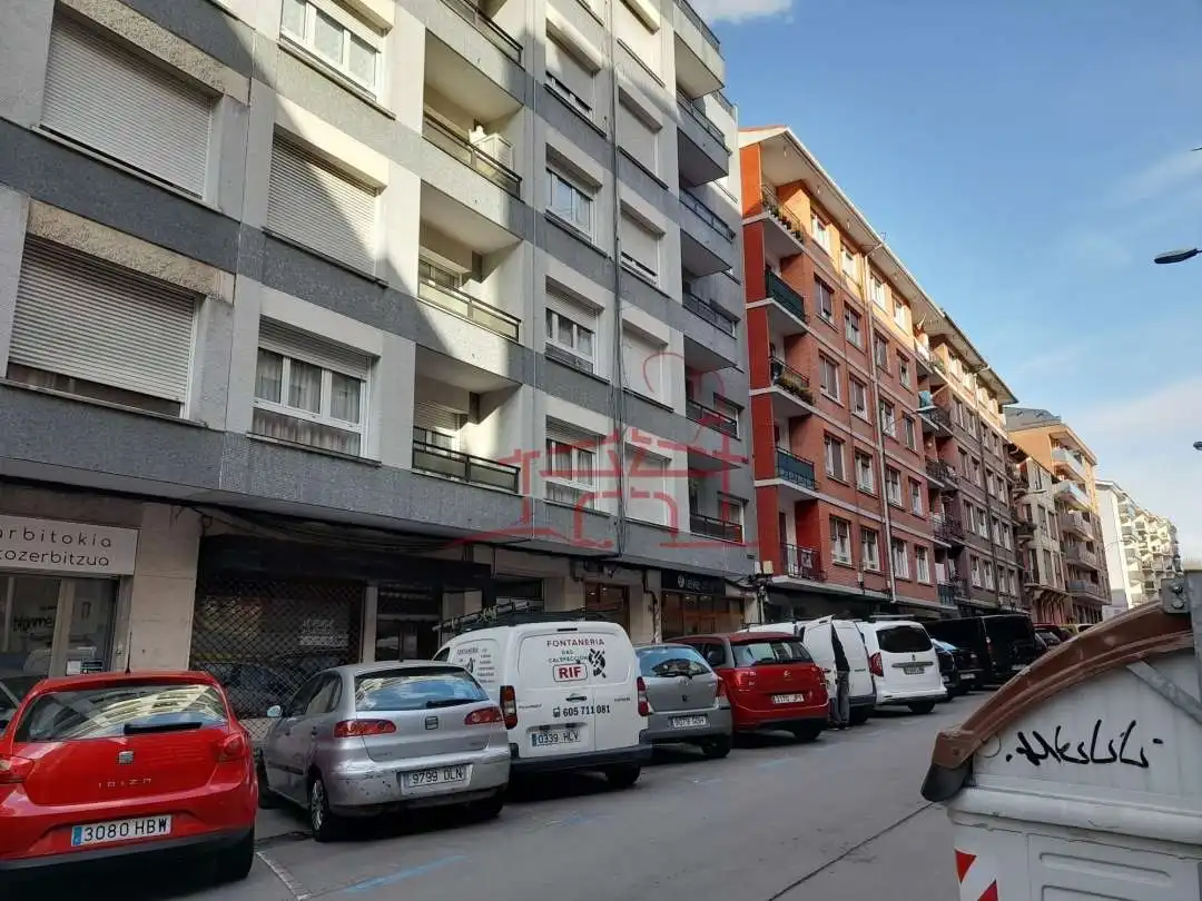 Locale commerciale in vendita a Durango