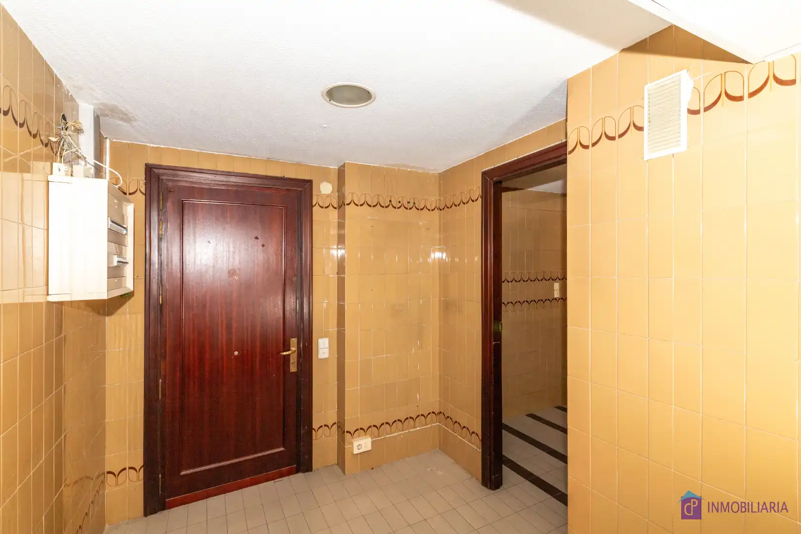 Flat for sale in Zaragoza  with Air Conditioner and Heating