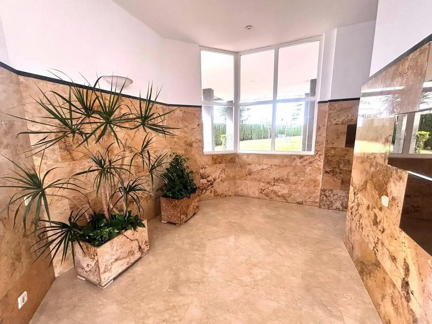 Pis en venda en Benalmádena amb Jardí privat, Terrassa i Balcó