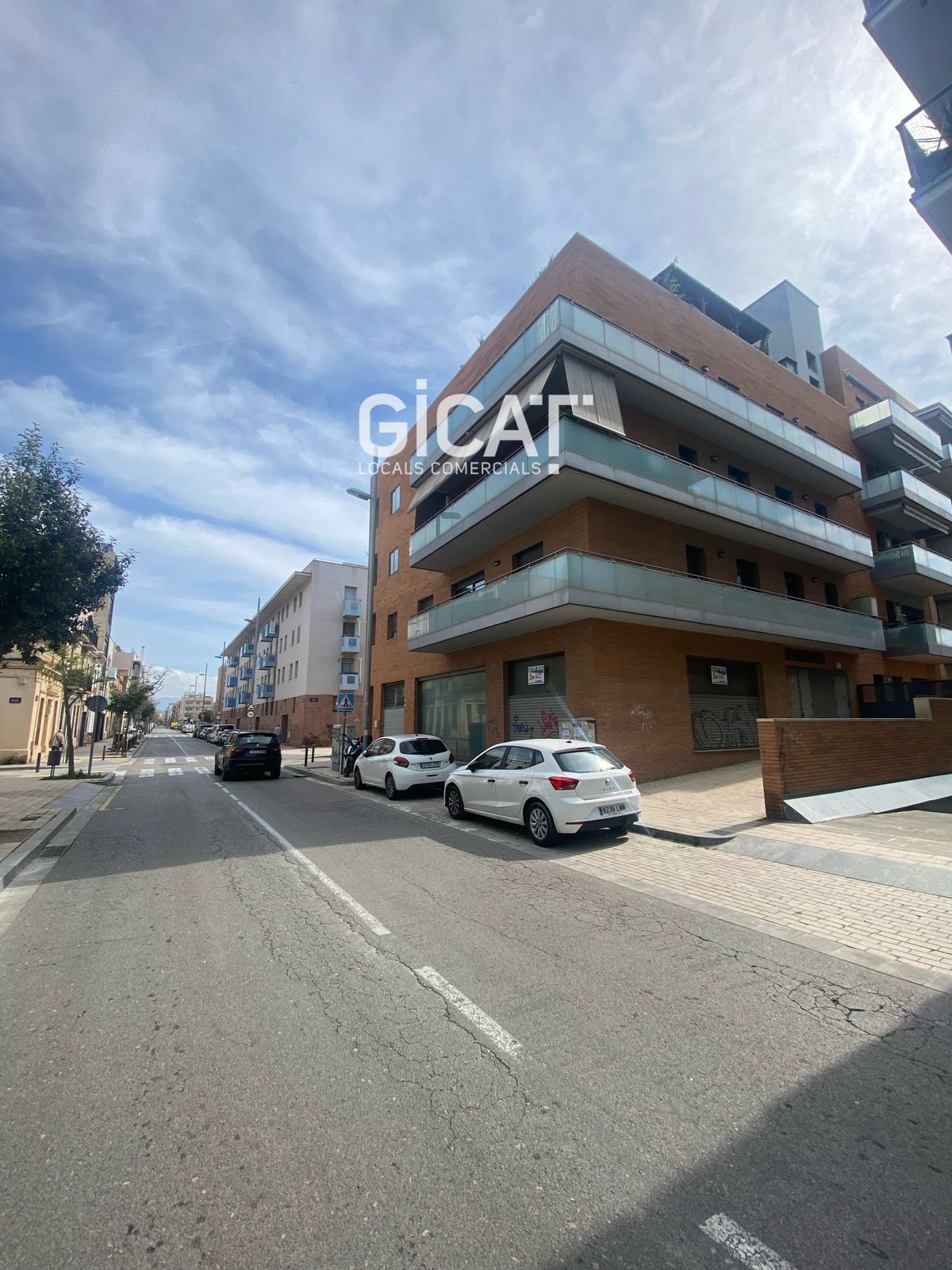 Vista exterior de Local en venda en Badalona