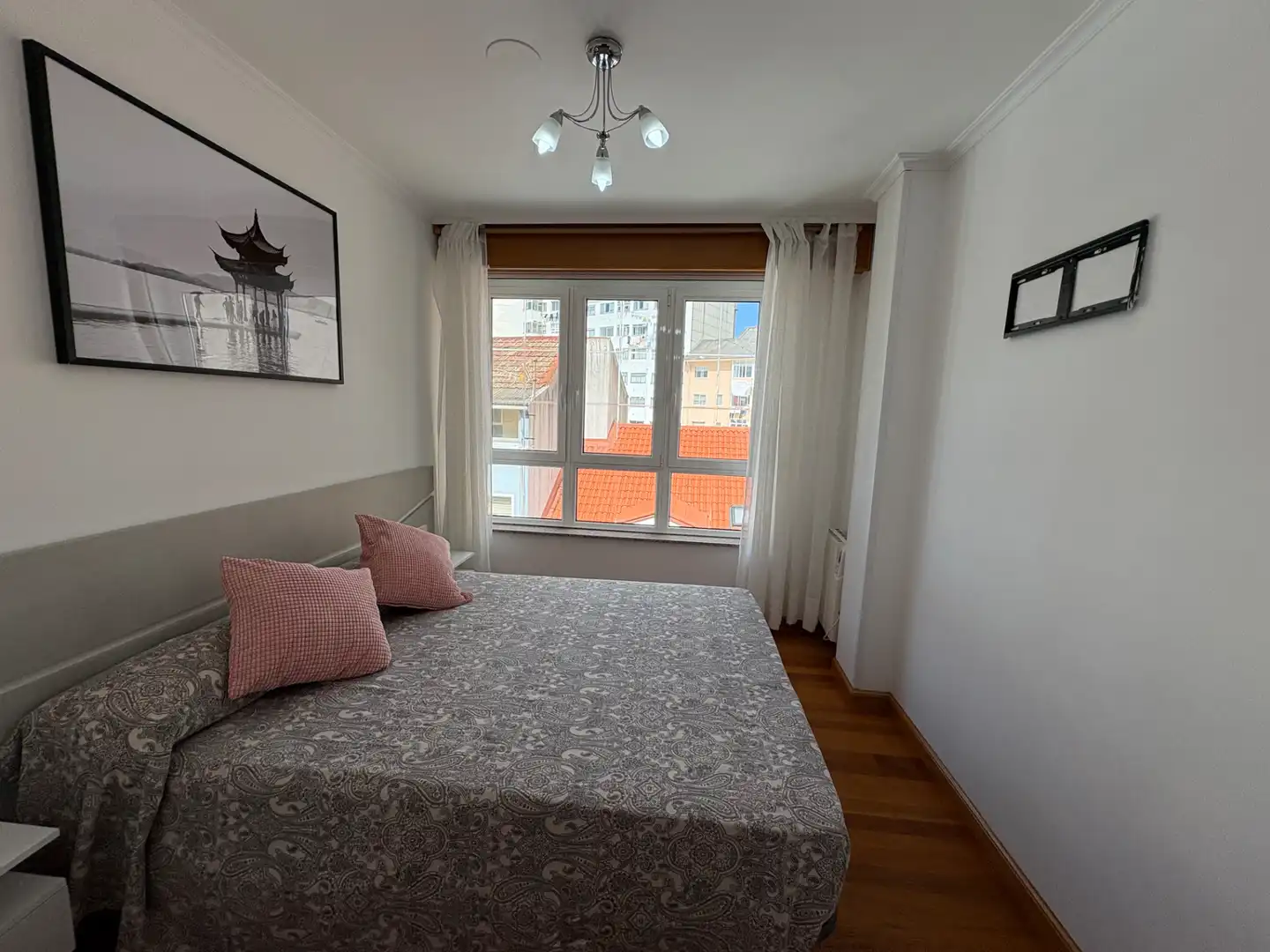 Schlafzimmer von Wohnung zur Miete in Ferrol mit Heizung, Abstellraum und Möbliert
