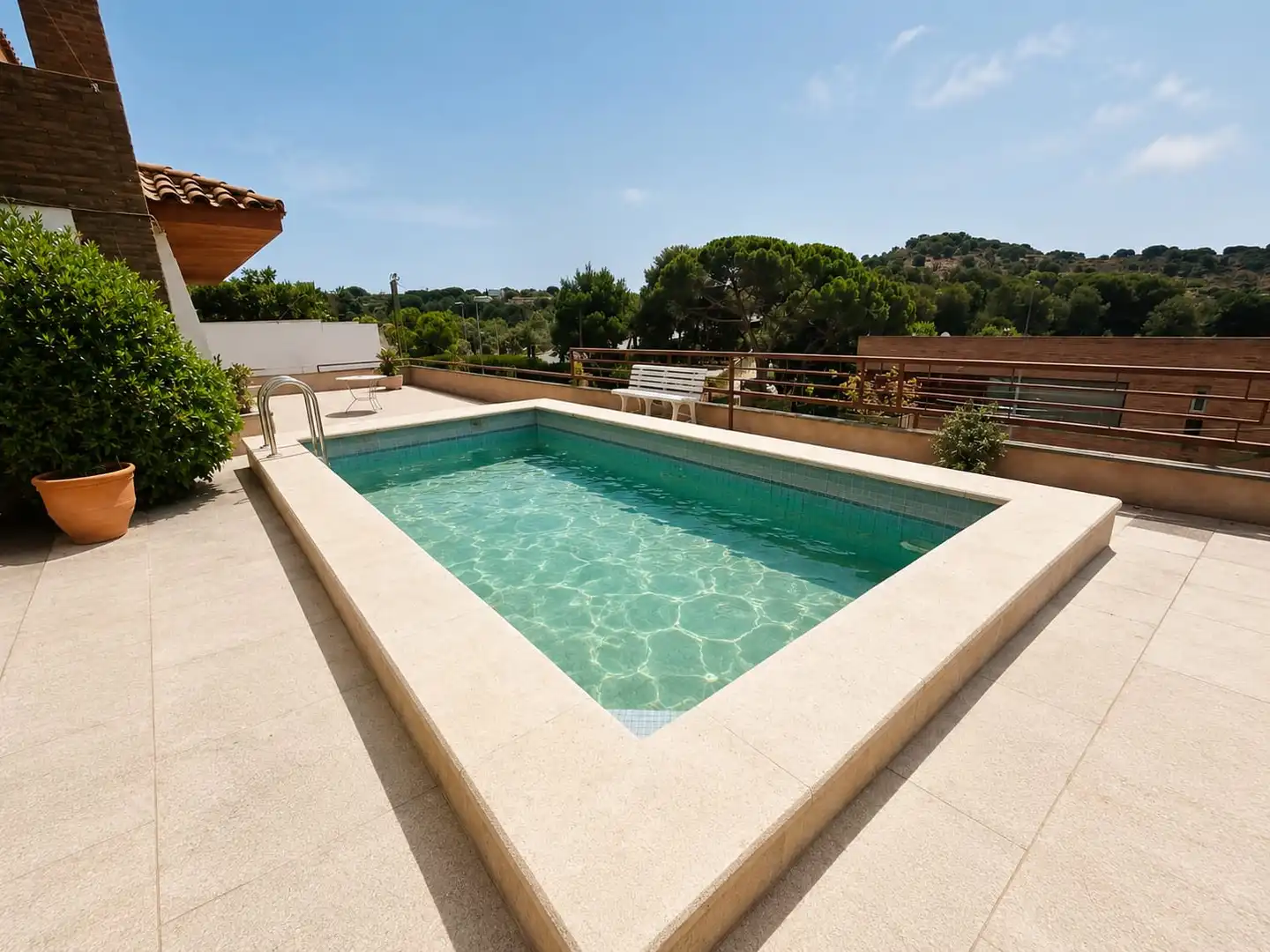 Piscina de Casa o chalet en venta en Badalona con Aire acondicionado, Calefacción y Jardín privado