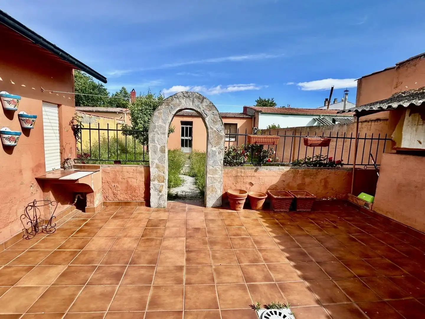 Terrassa de Casa o xalet en venda en La Bañeza  amb Calefacció
