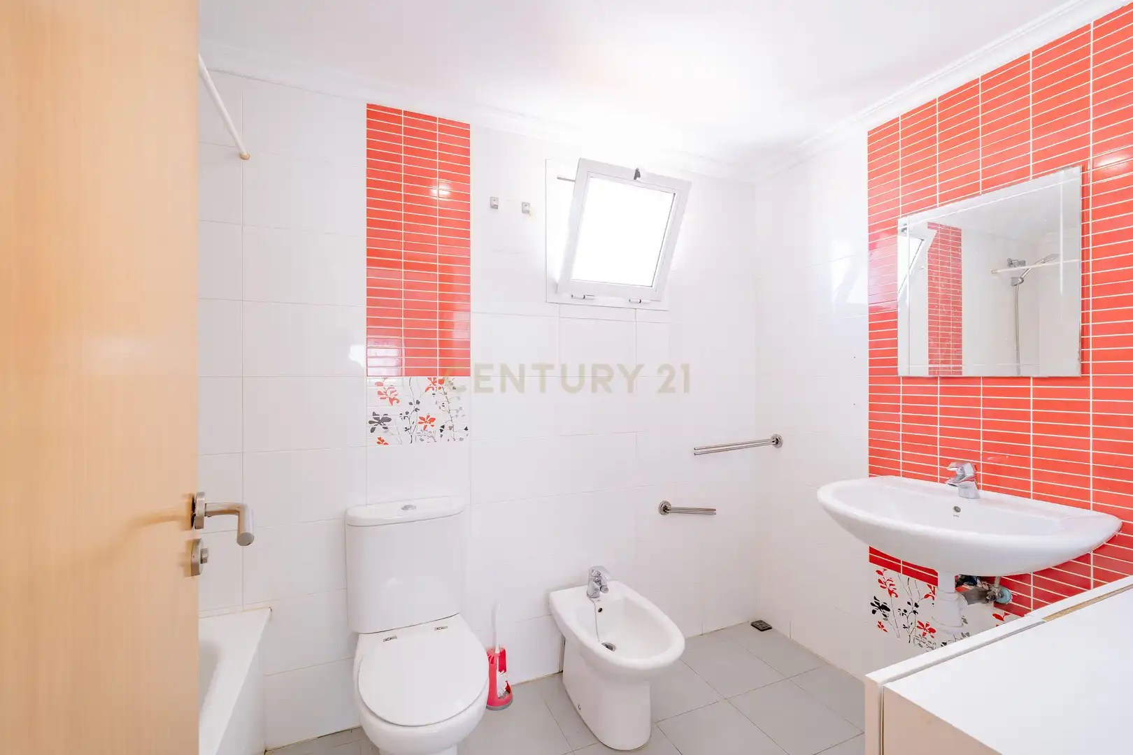 Badezimmer von Wohnungen zum Verkauf in La Pobla Llarga mit Klimaanlage, Ofen und Balkon