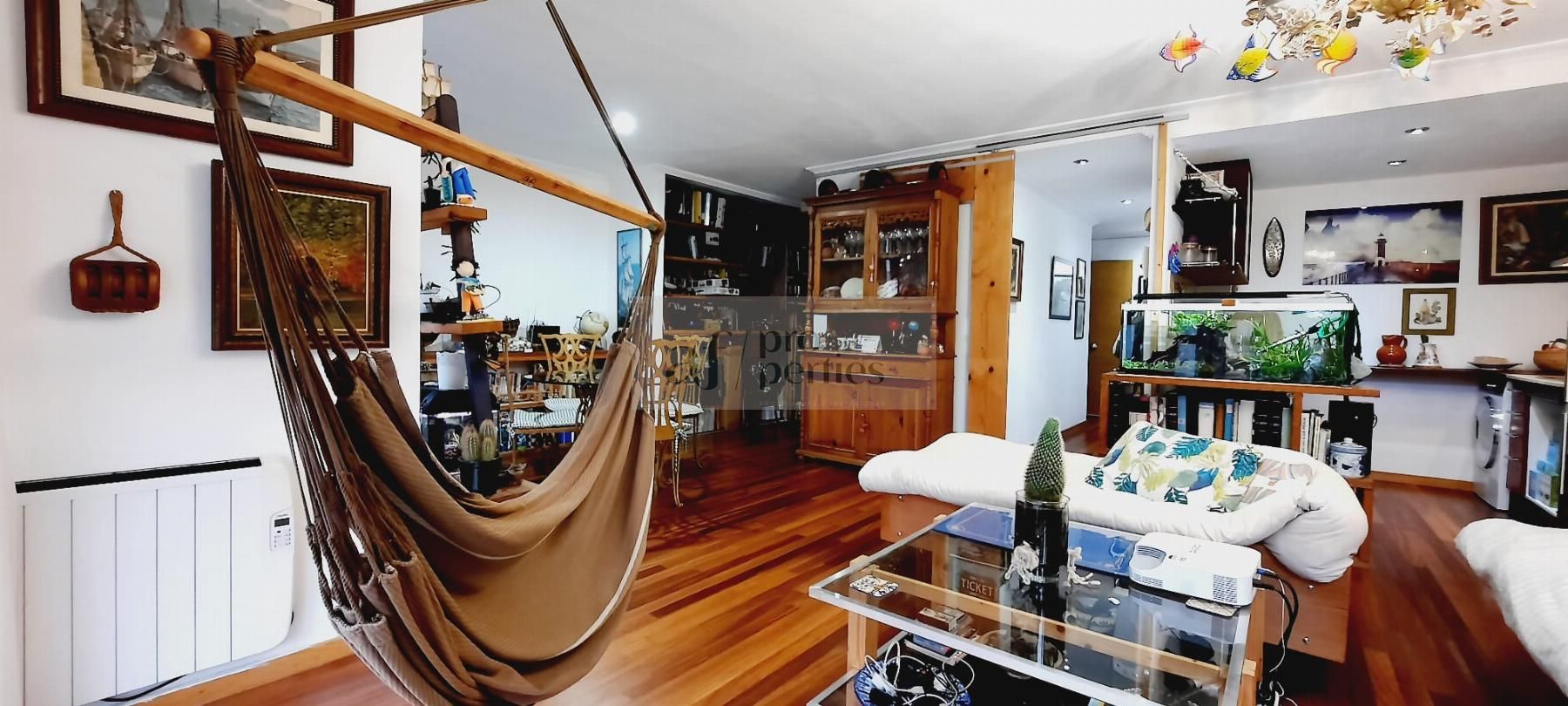 Sala d'estar de Pis en venda en Vigo  amb Calefacció i Parquet