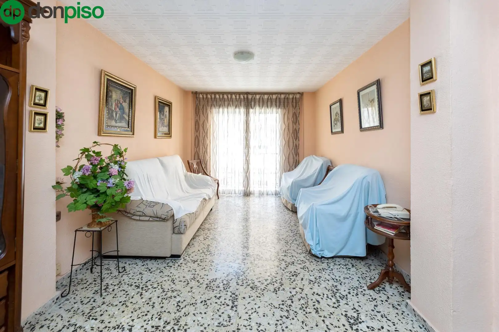 Wohnzimmer von Gebäude zum Verkauf in Granada