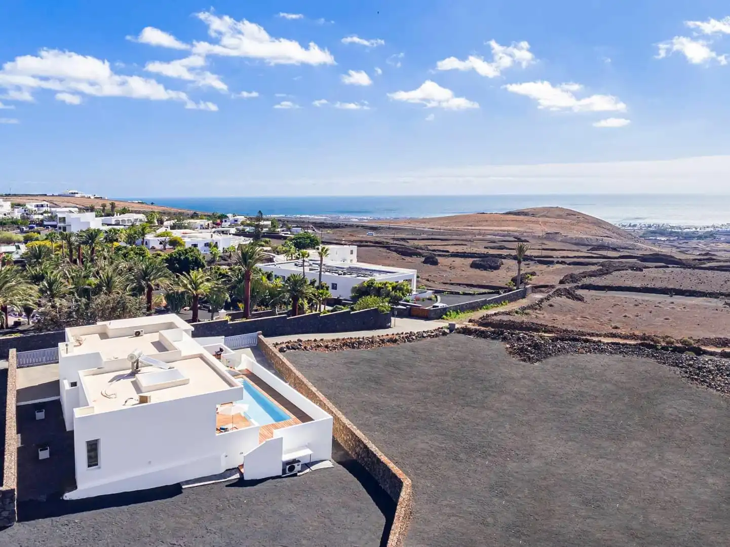 Vista exterior de Casa o chalet en venta en Tías con Aire acondicionado, Jardín privado y Terraza