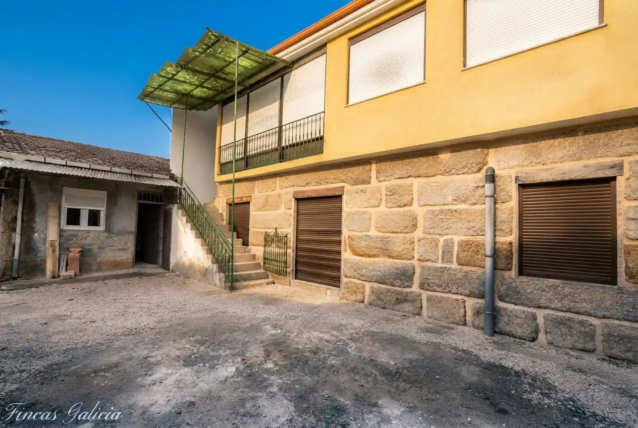 Adosado con jardín en venta en Monterrei
