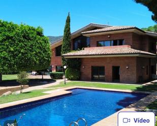 Garden of House or chalet to rent in Cabrera de Mar  with Air Conditioner, Heating and Private garden