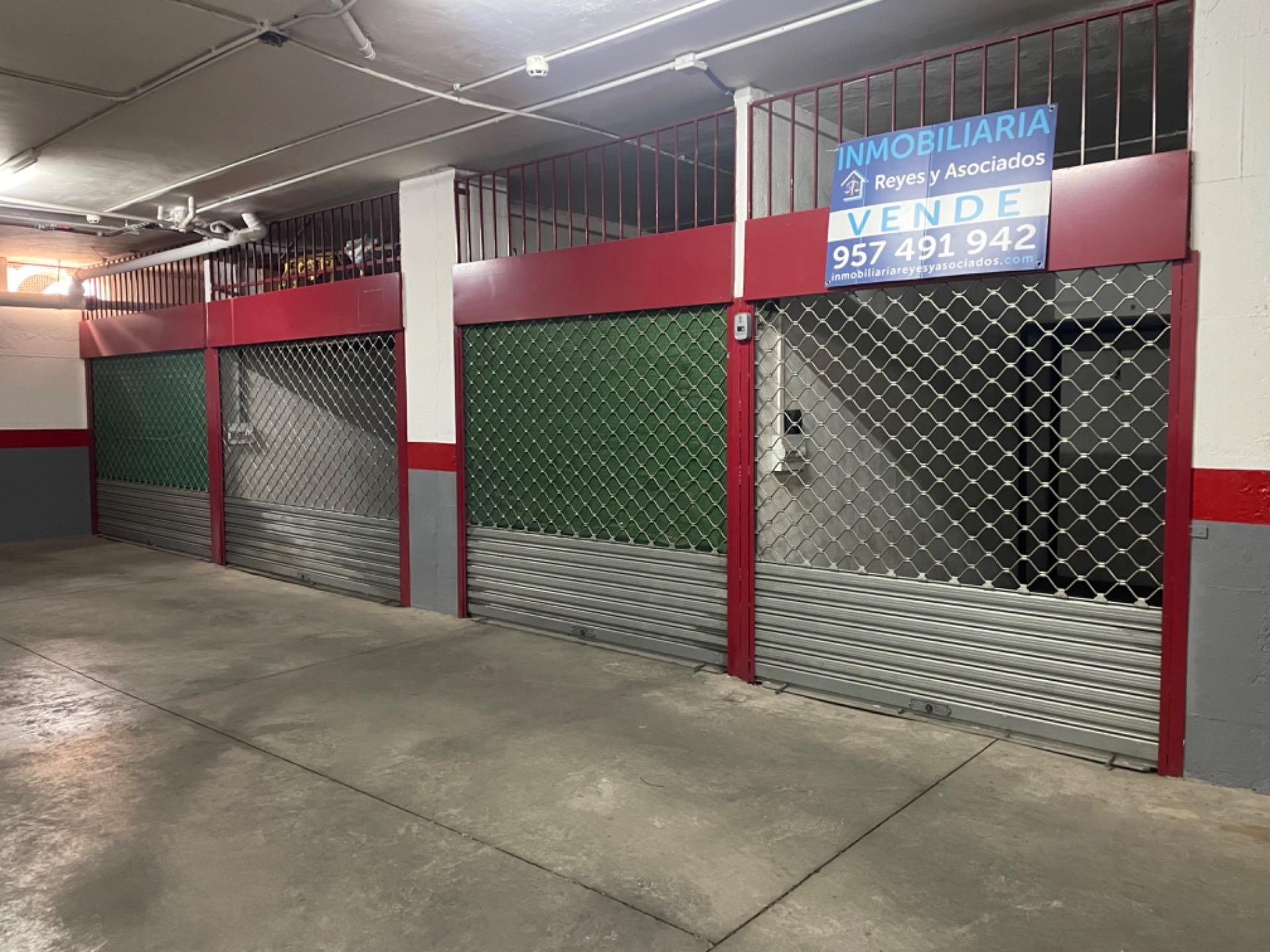 Garage for sale in  Córdoba Capital