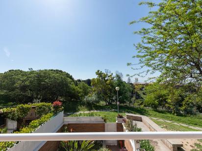 Jardí de Casa adosada en venda en Sant Joan Despí amb Aire condicionat, Calefacció i Jardí privat