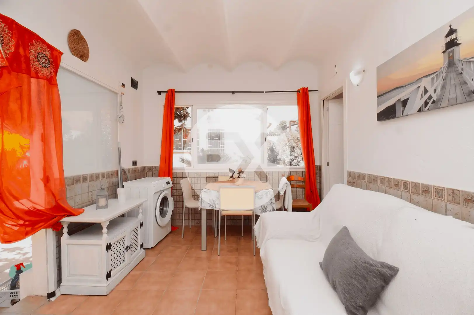 Sala d'estar de Casa o xalet en venda en Castelldefels amb Jardí privat
